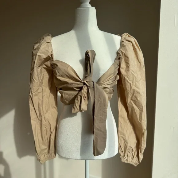 NEW Mable Angel Front Ribbon Self Tie Long sleeve puff shoulder crop top Size M - Picture 6 of 11